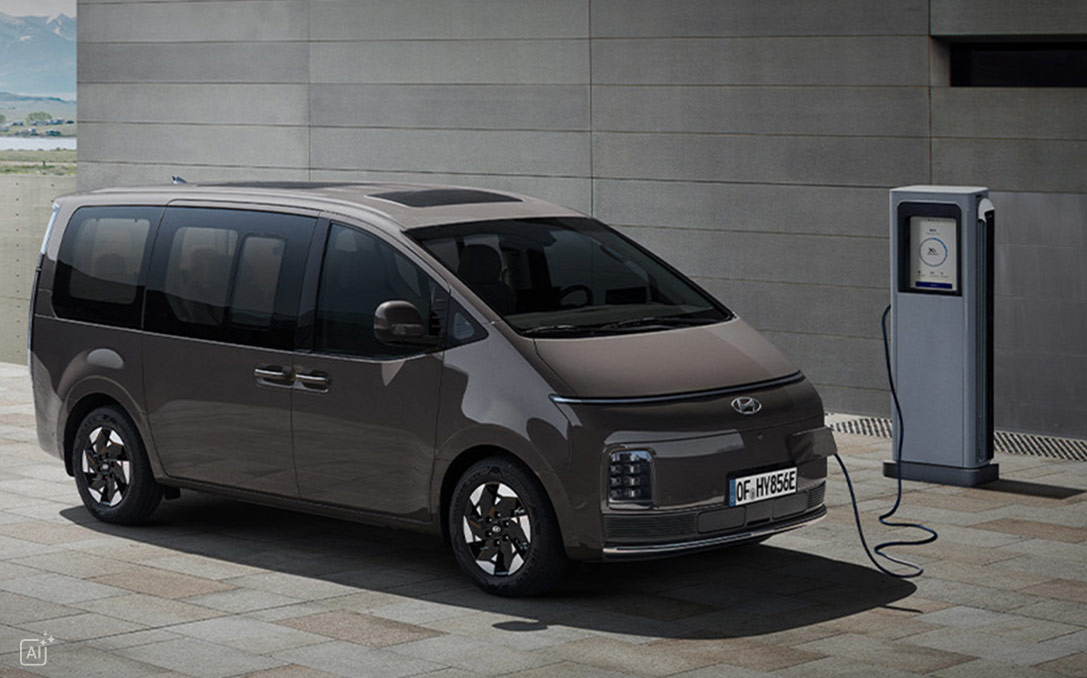 Hyundai STARIA Elektro an der Ladesäule